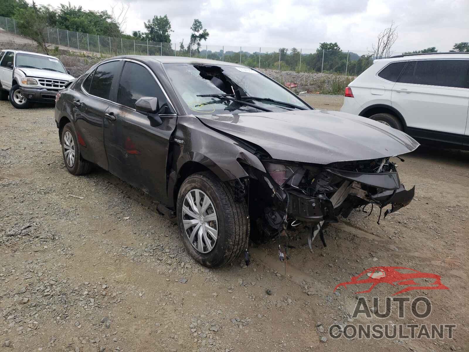 TOYOTA CAMRY 2018 - 4T1B31HK9JU501308