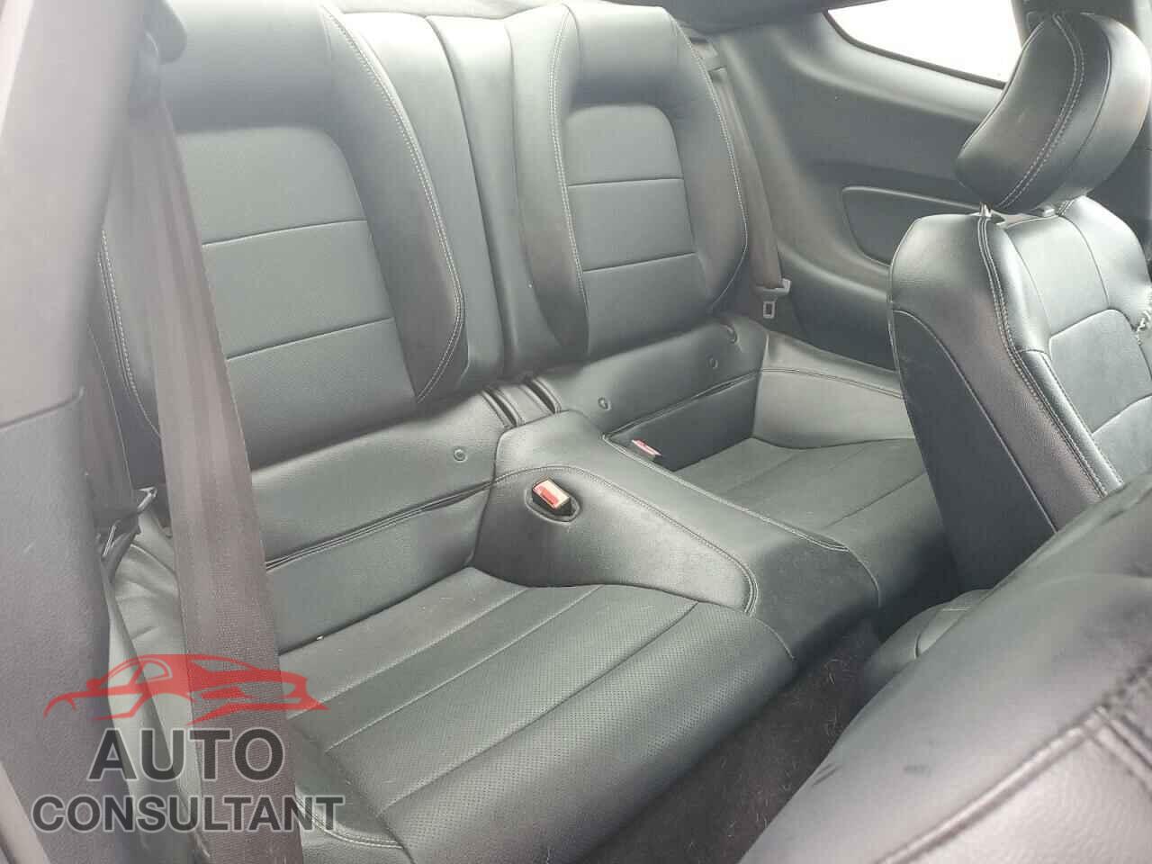 FORD MUSTANG 2018 - 1FA6P8CF5J5113747