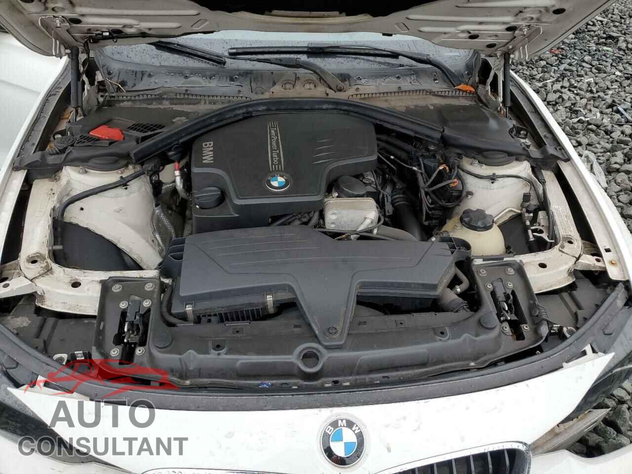 BMW 3 SERIES 2013 - WBA3B3C52DJ698222