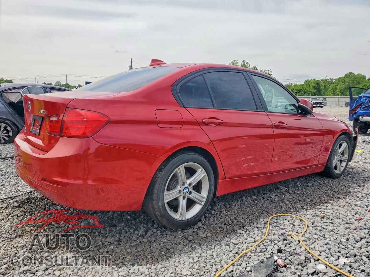 BMW 3 SERIES 2013 - WBA3A5C57DF353592