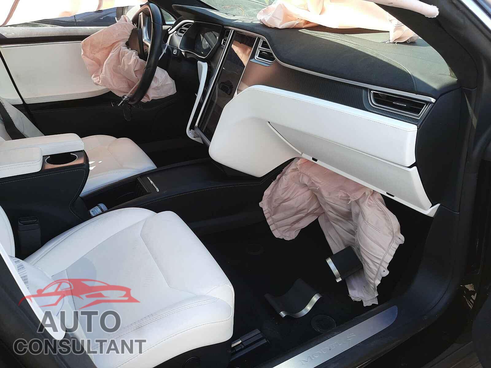 TESLA MODEL S 2017 - 5YJSA1E26HF193368