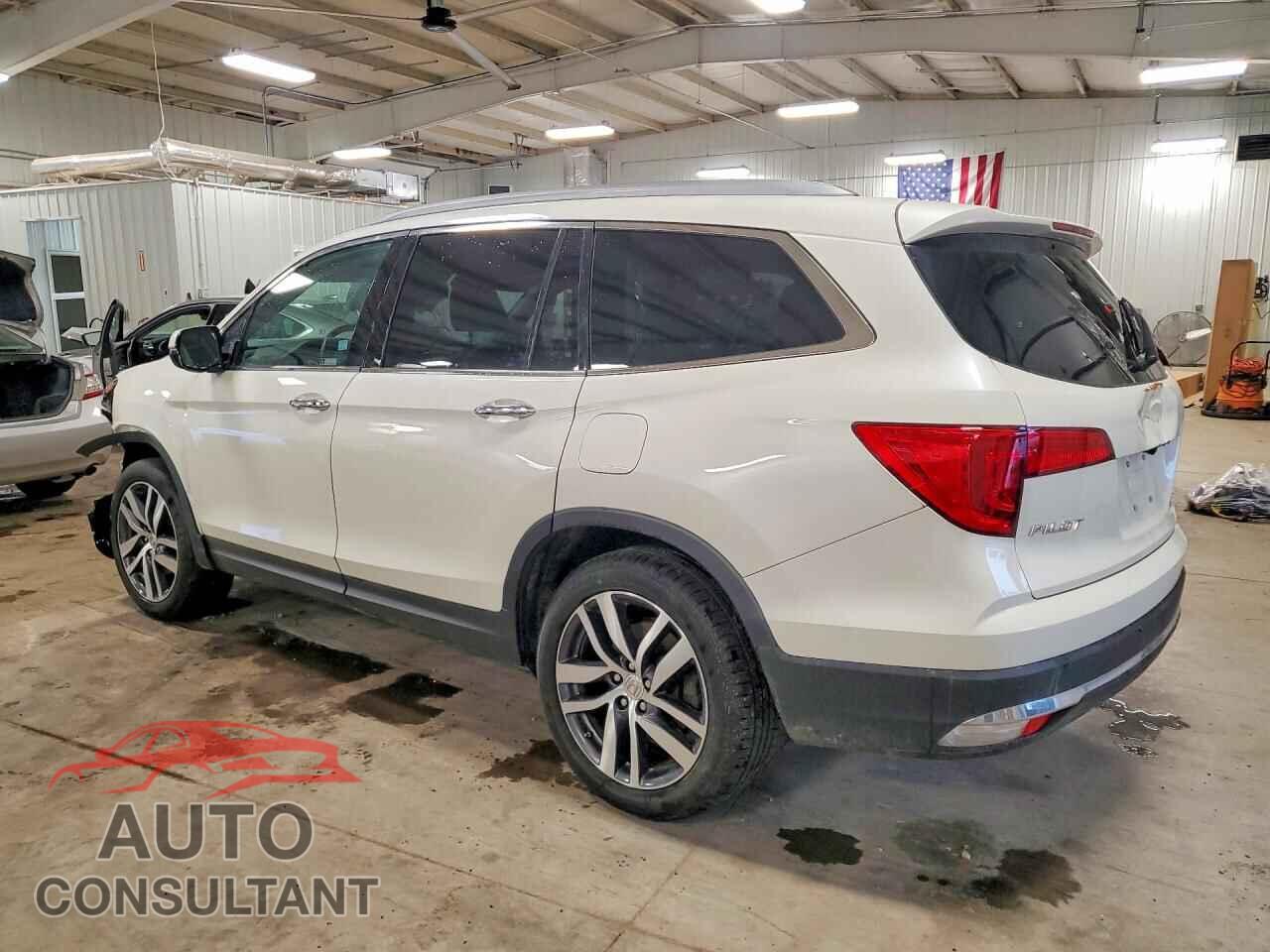 HONDA PILOT 2018 - 5FNYF6H96JB070077