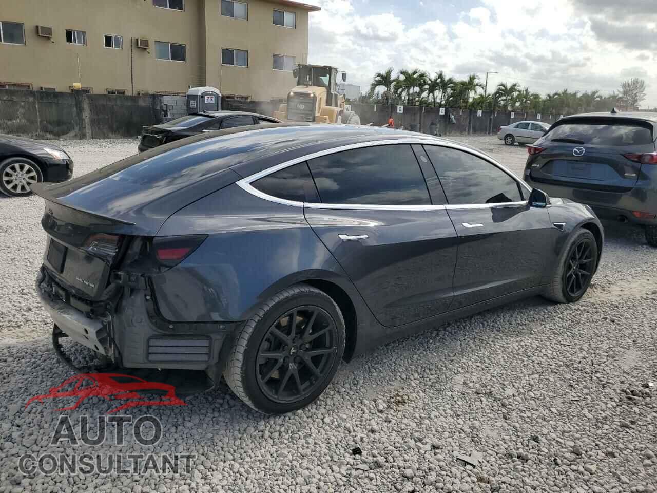 TESLA MODEL 3 2019 - 5YJ3E1EB2KF393860