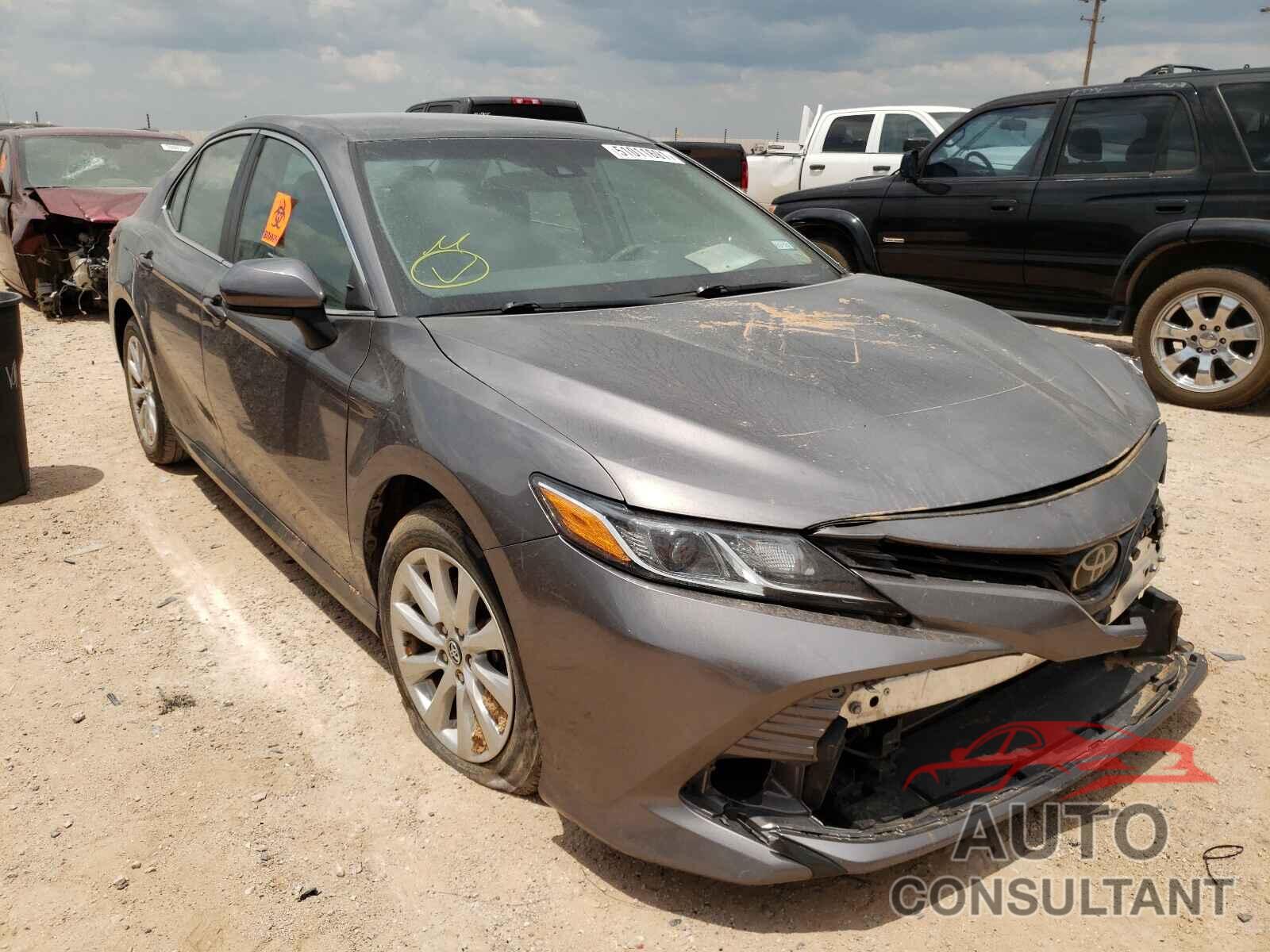 TOYOTA CAMRY 2018 - 4T1B11HK2JU571447