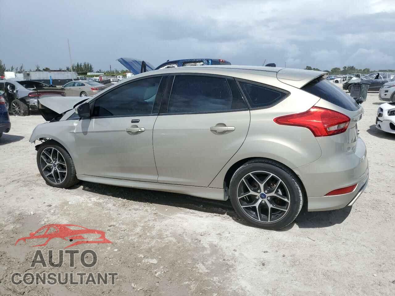FORD FOCUS 2016 - 1FADP3K28GL202029
