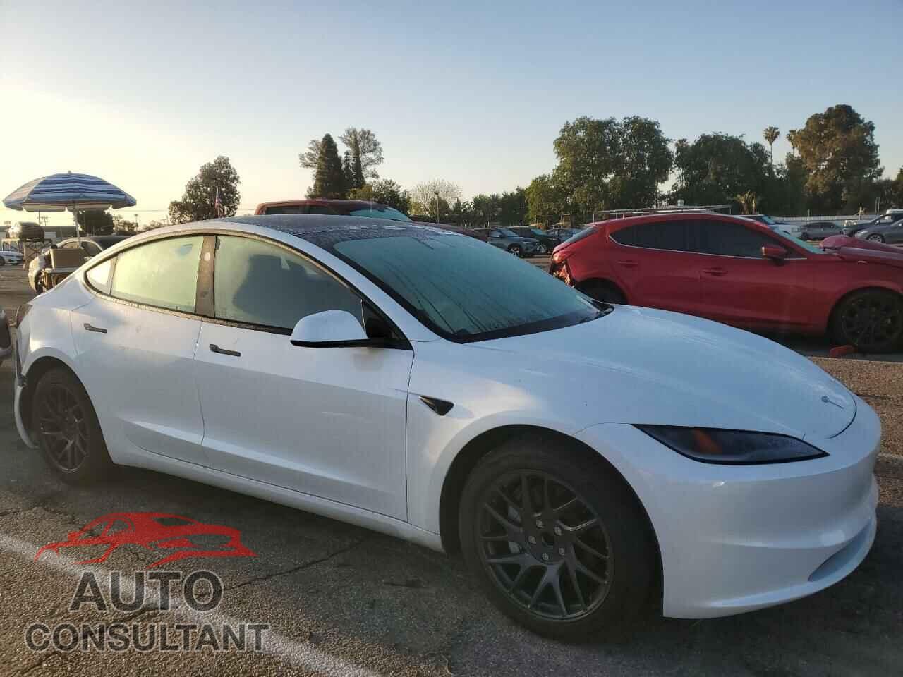 TESLA MODEL 3 2024 - 5YJ3E1EA8RF862516