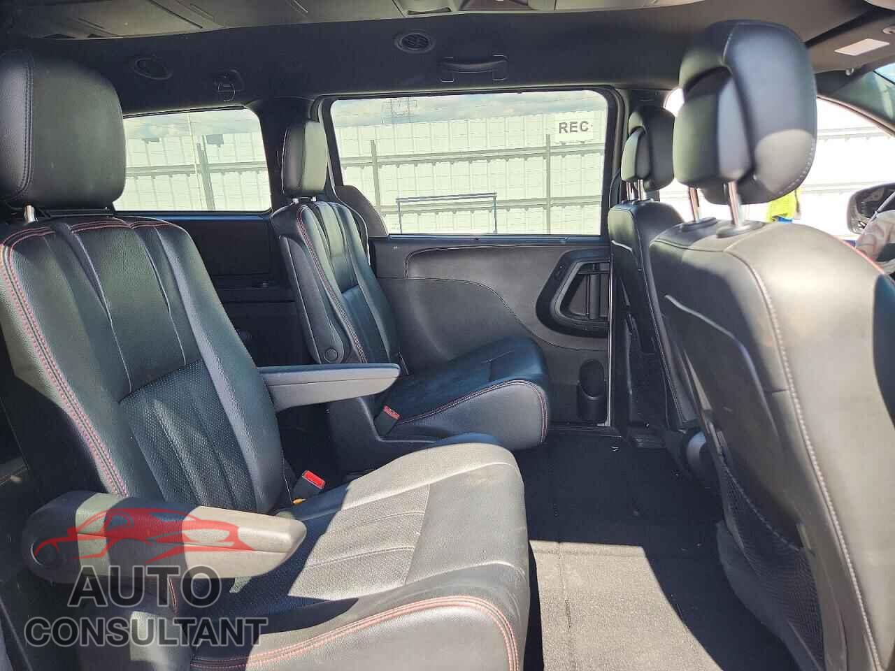DODGE CARAVAN 2018 - 2C4RDGEG7JR325004