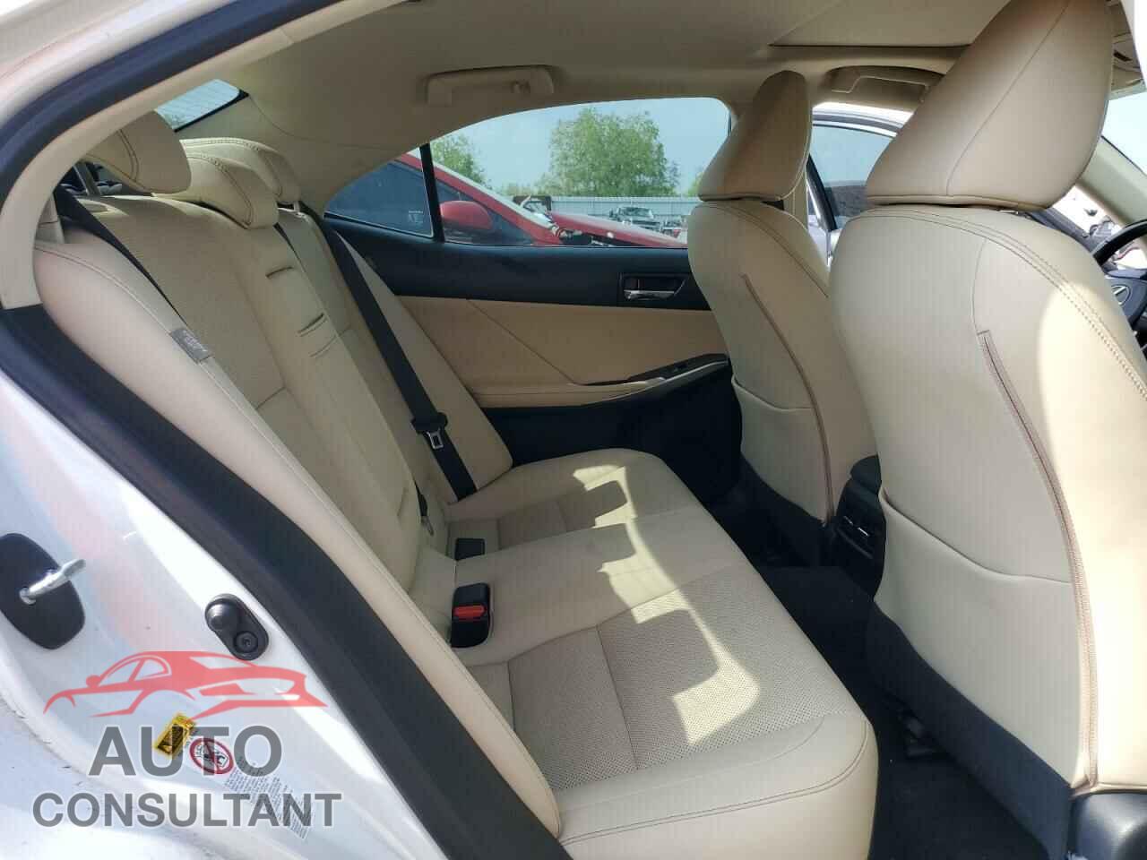 LEXUS IS 2016 - JTHBA1D28G5020015