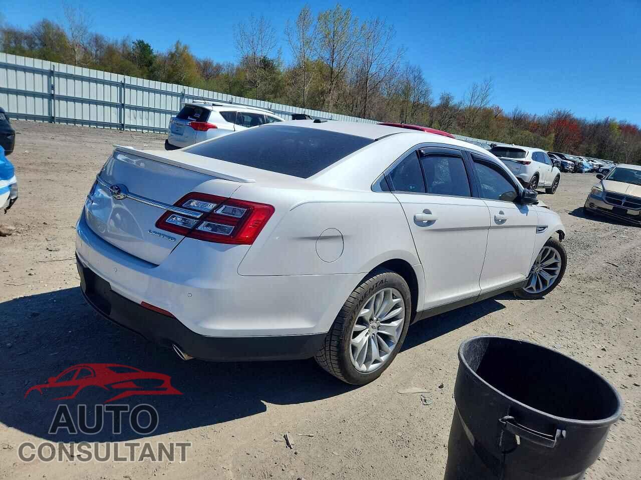 FORD TAURUS 2015 - 1FAHP2F80FG182263