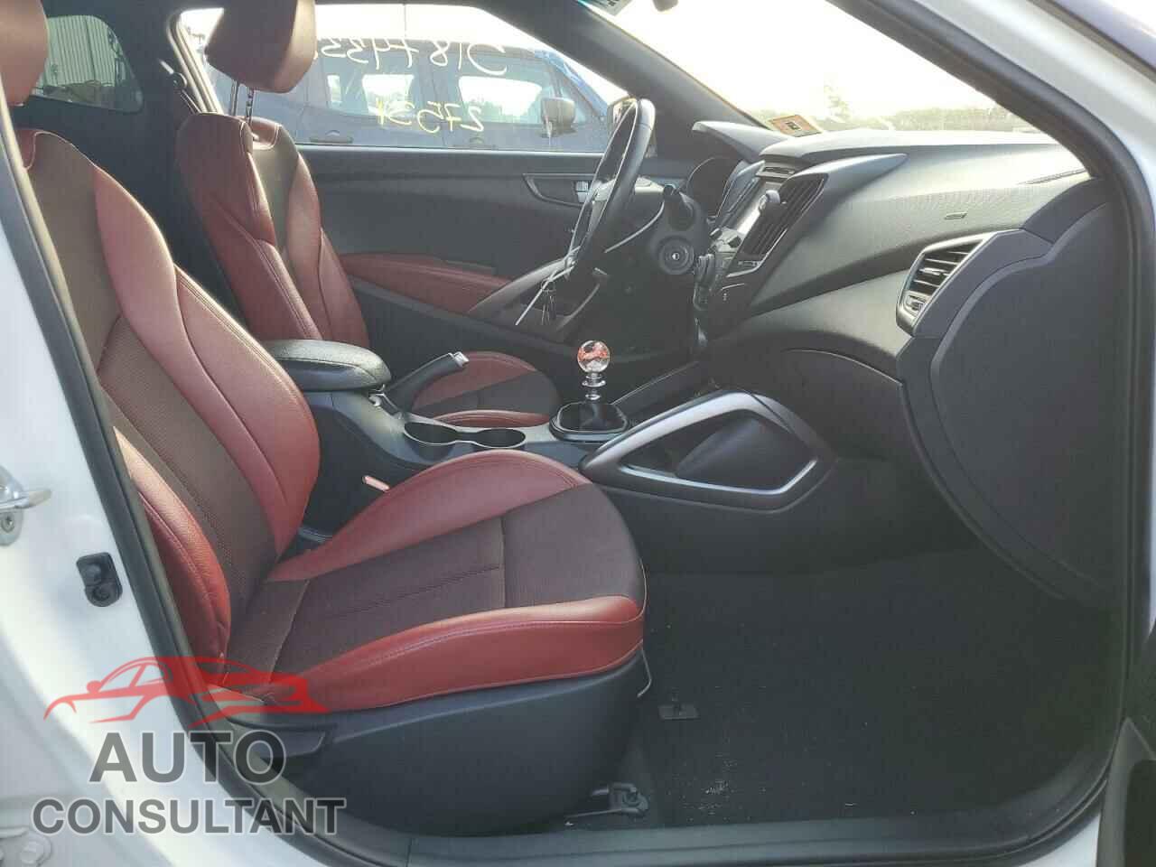 HYUNDAI VELOSTER 2016 - KMHTC6AEXGU278100