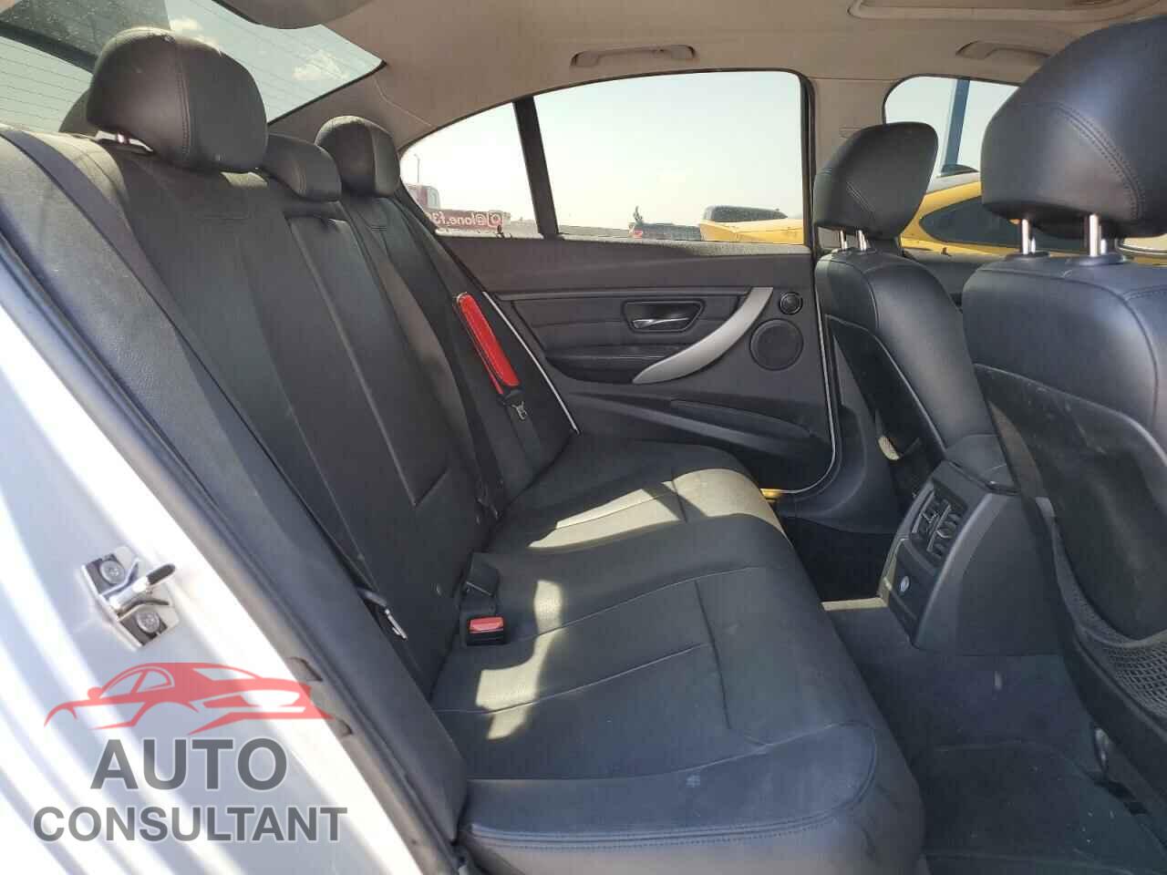 BMW 3 SERIES 2012 - WBA3C1C59CA697083