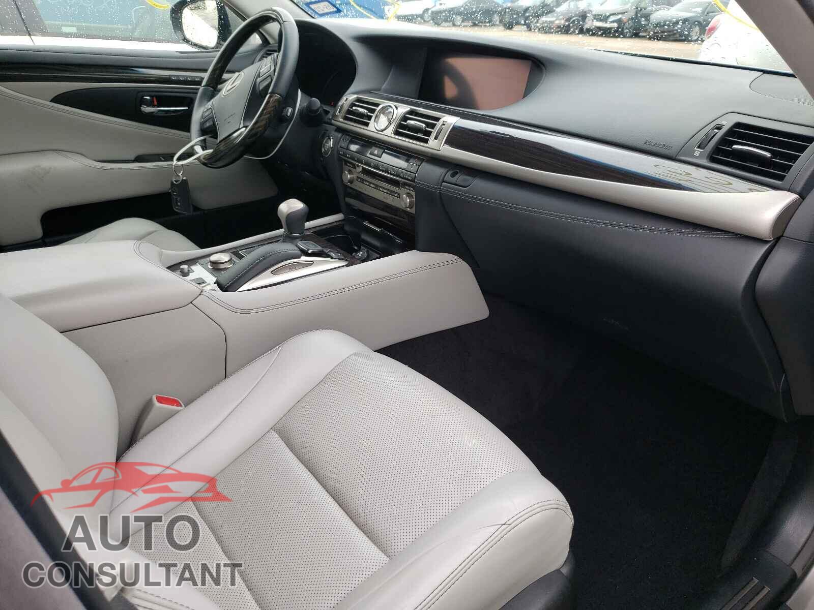 LEXUS LS460 2017 - JTHBL5EF6H5145664