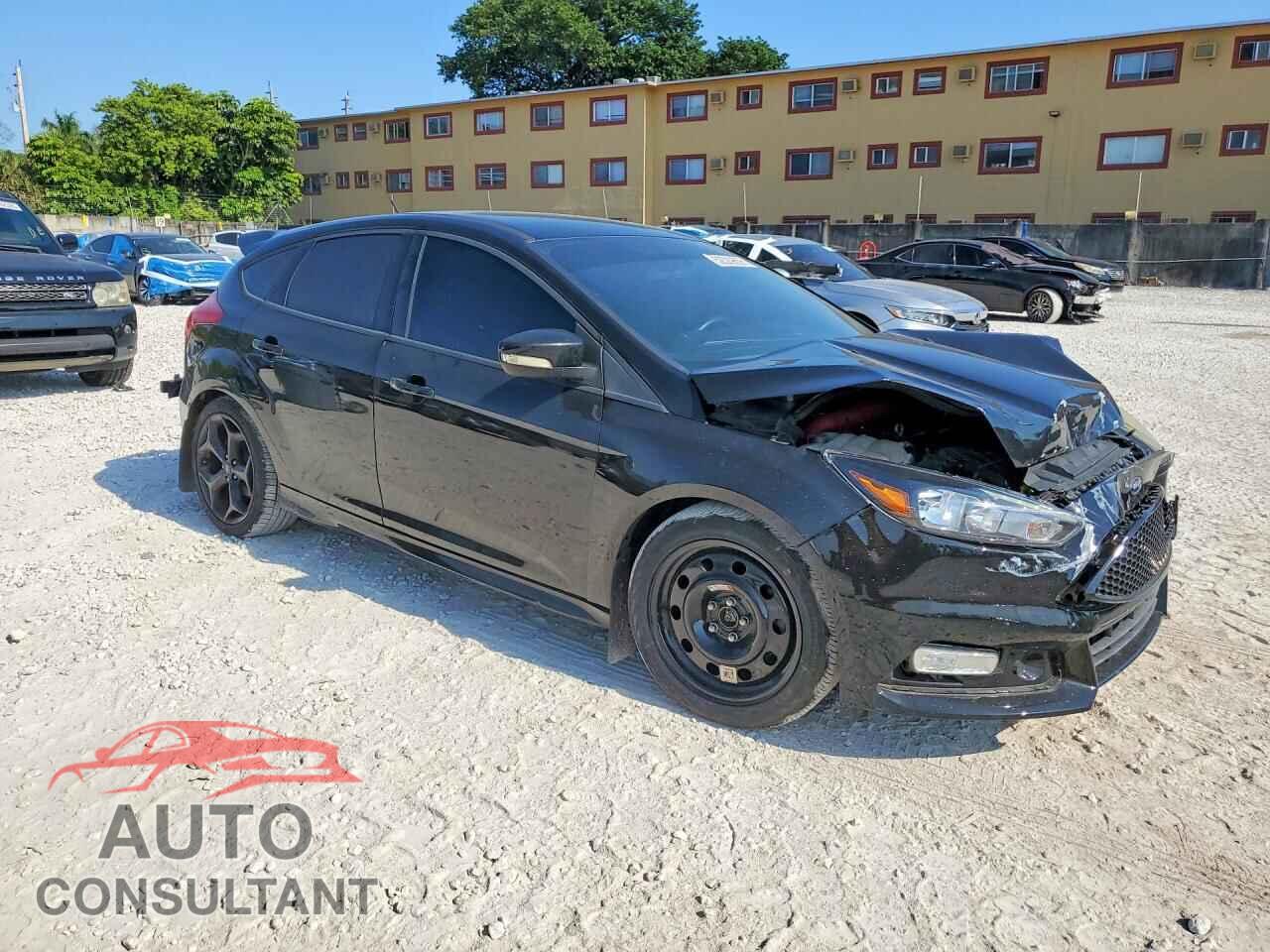 FORD FOCUS 2017 - 1FADP3L96HL298210