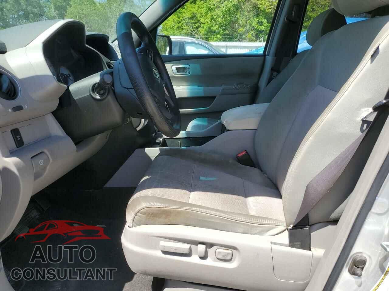 HONDA PILOT 2011 - 5FNYF3H45BB043795