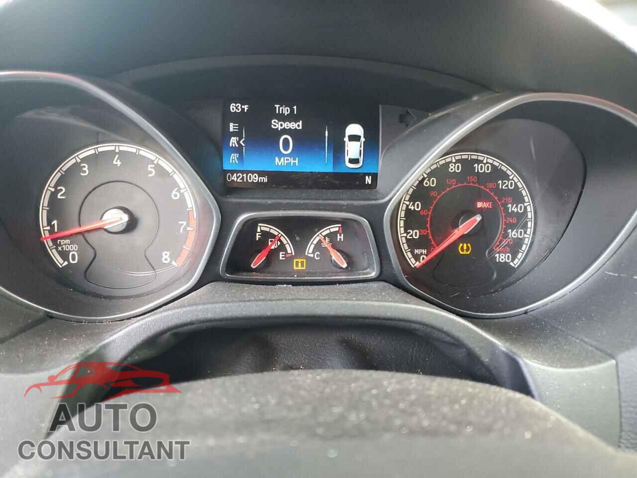 FORD FOCUS 2017 - 1FADP3L93HL308577