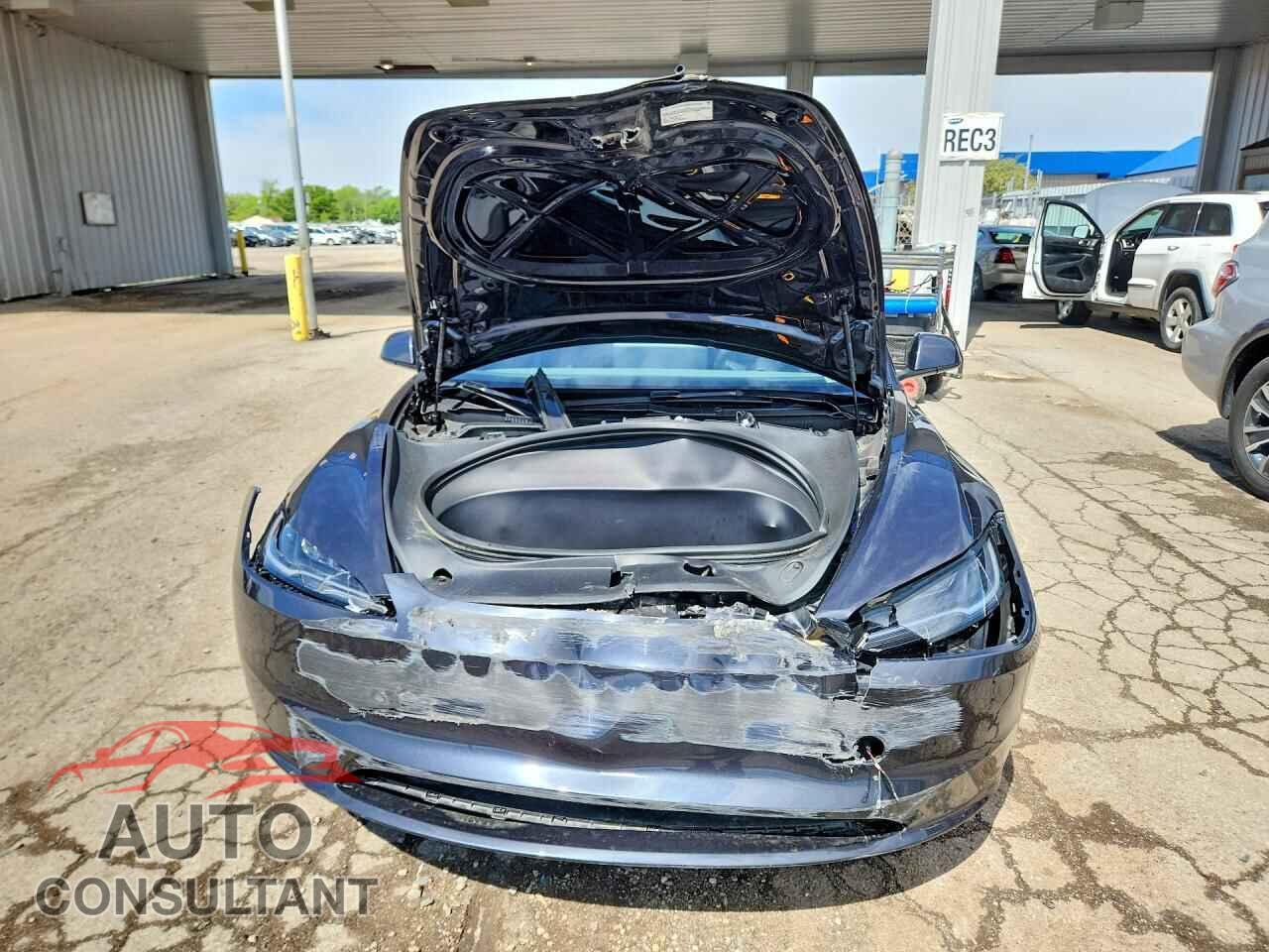 TESLA MODEL 3 2025 - 5YJ3E1EA7SF992650