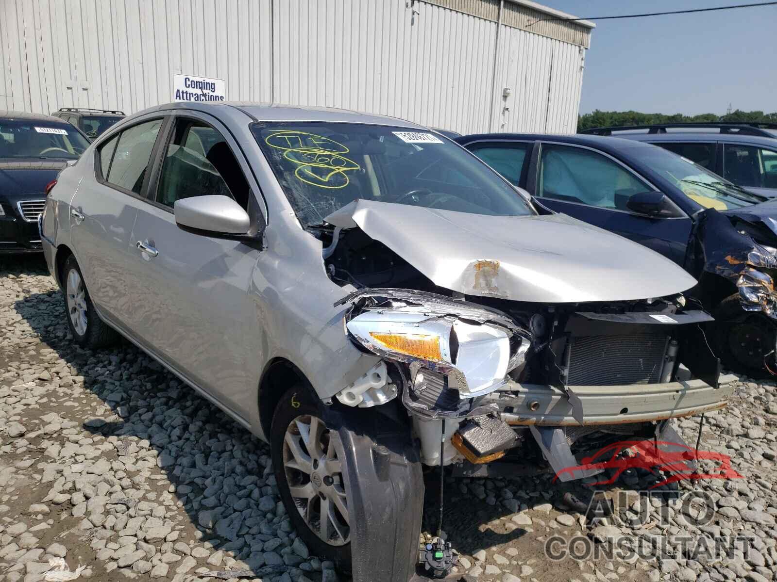 NISSAN VERSA 2018 - 3N1CN7AP8JL834091
