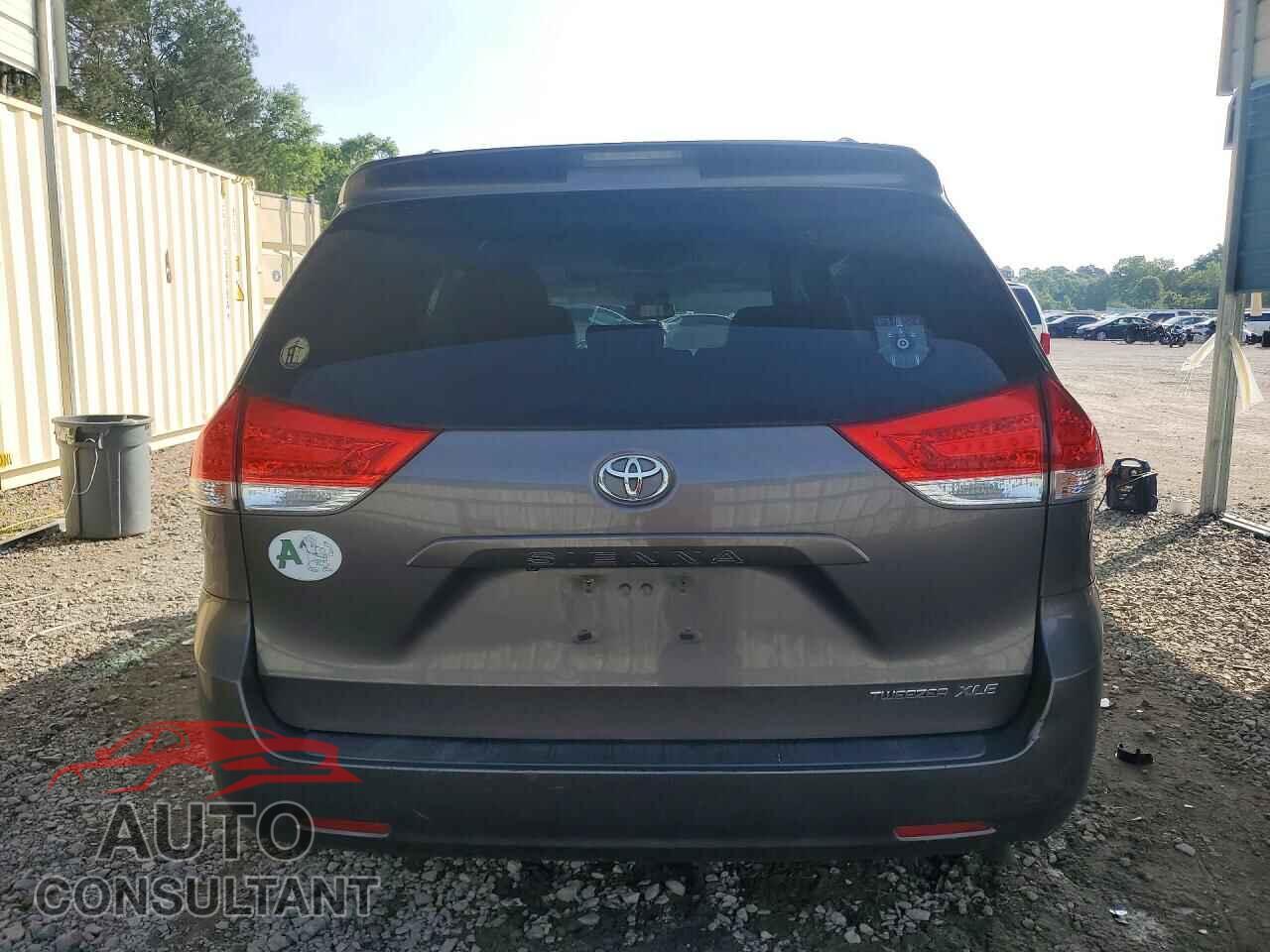 TOYOTA All Models 2013 - 5TDYK3DC5DS389773