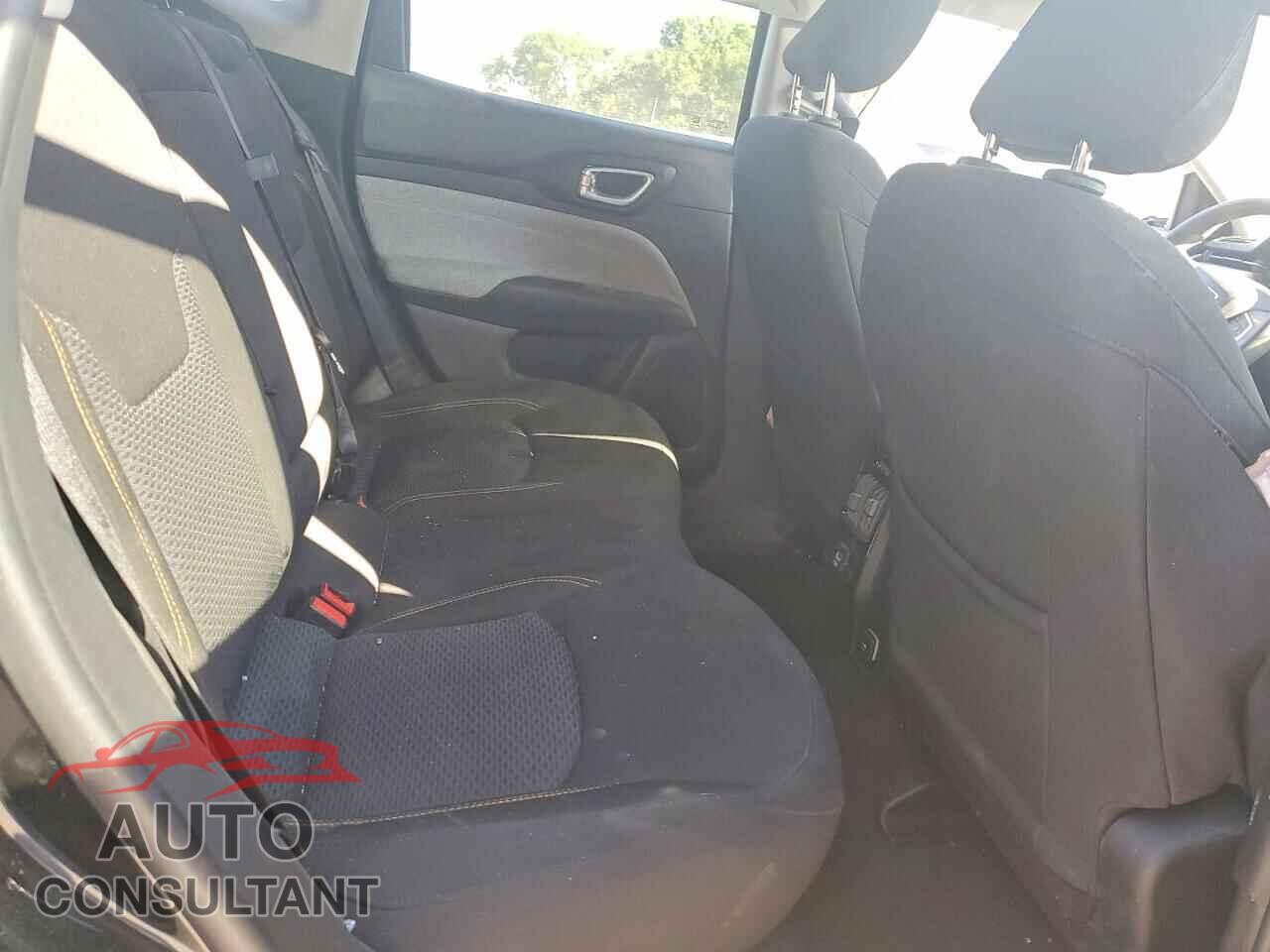 JEEP COMPASS 2022 - 3C4NJDAB8NT121508