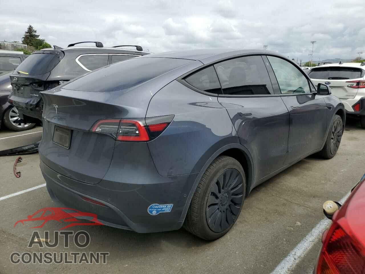 TESLA MODEL Y 2021 - 5YJYGDED2MF109407