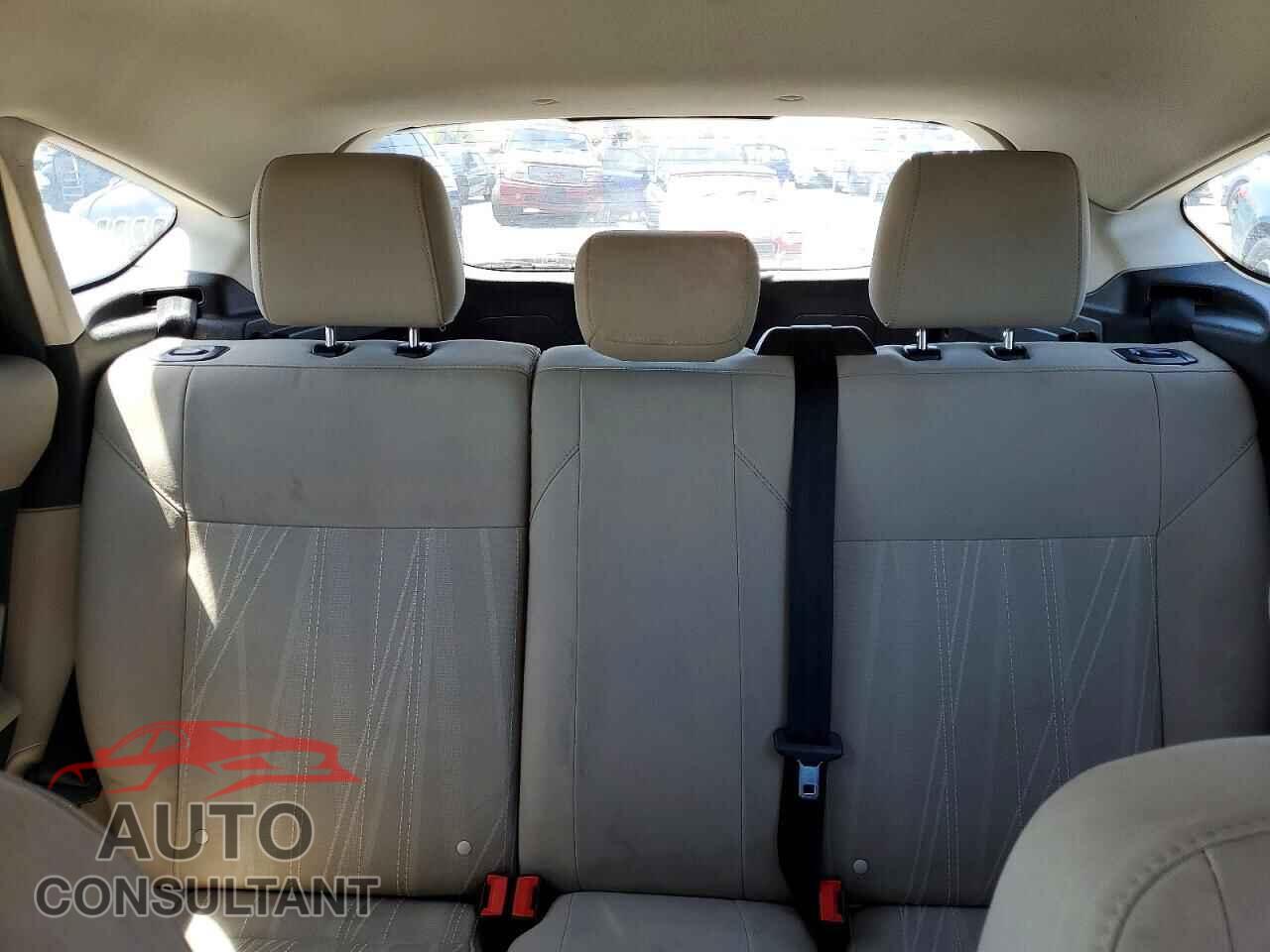 FORD FOCUS 2017 - 1FADP3K20HL248052