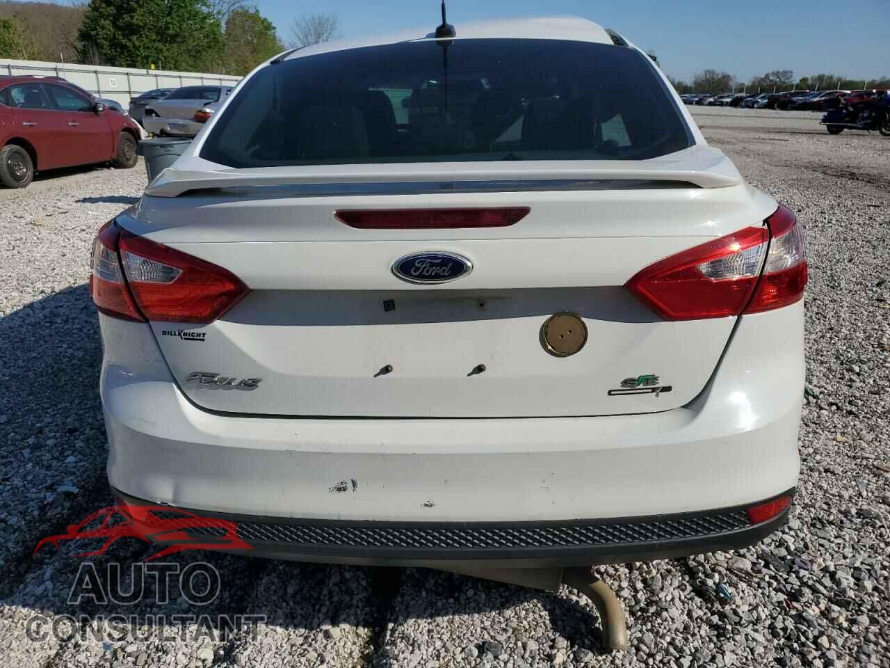 FORD FOCUS 2014 - 1FADP3F25EL430528