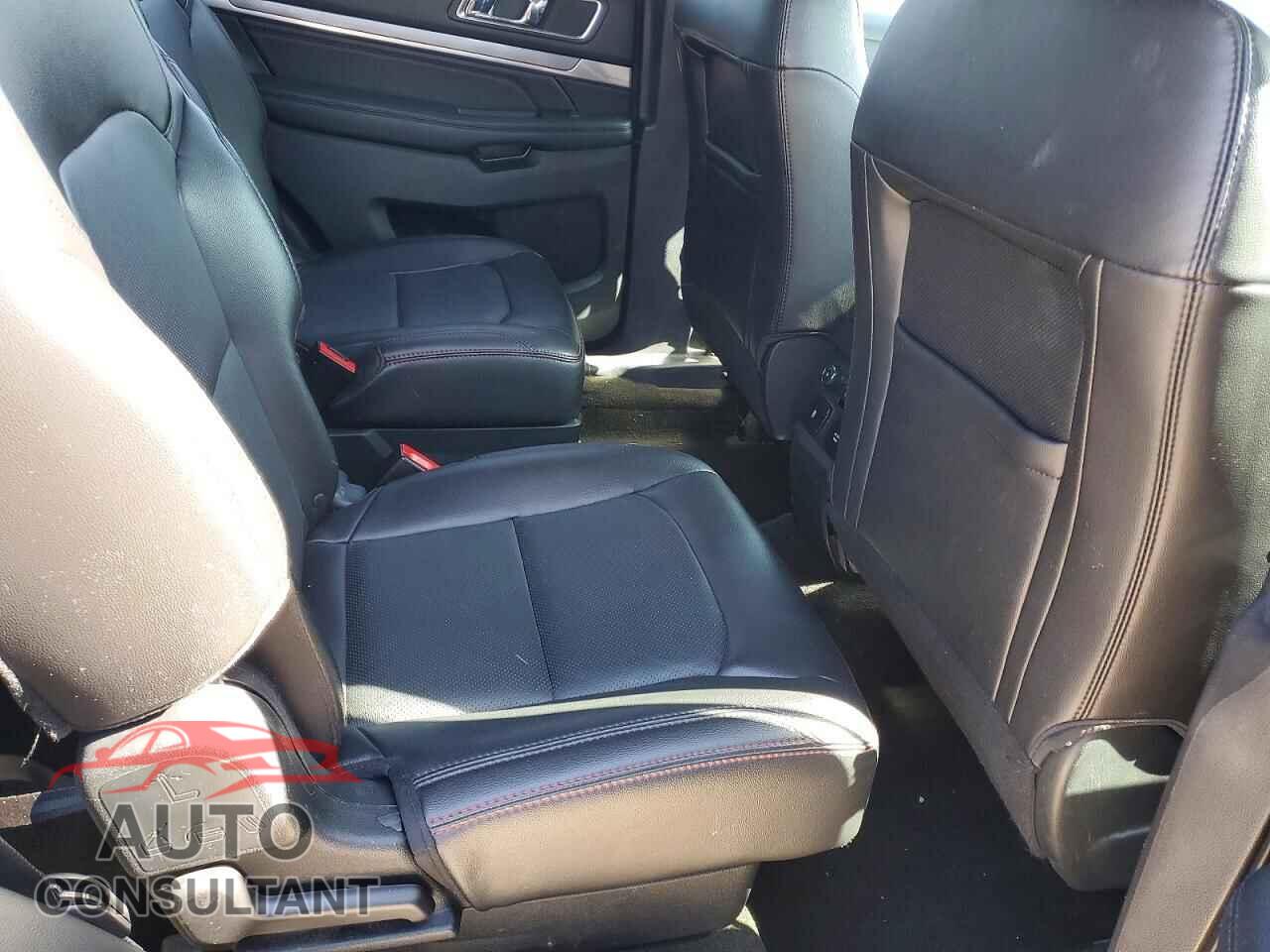 FORD EXPLORER 2018 - 1FM5K8GT8JGB43362