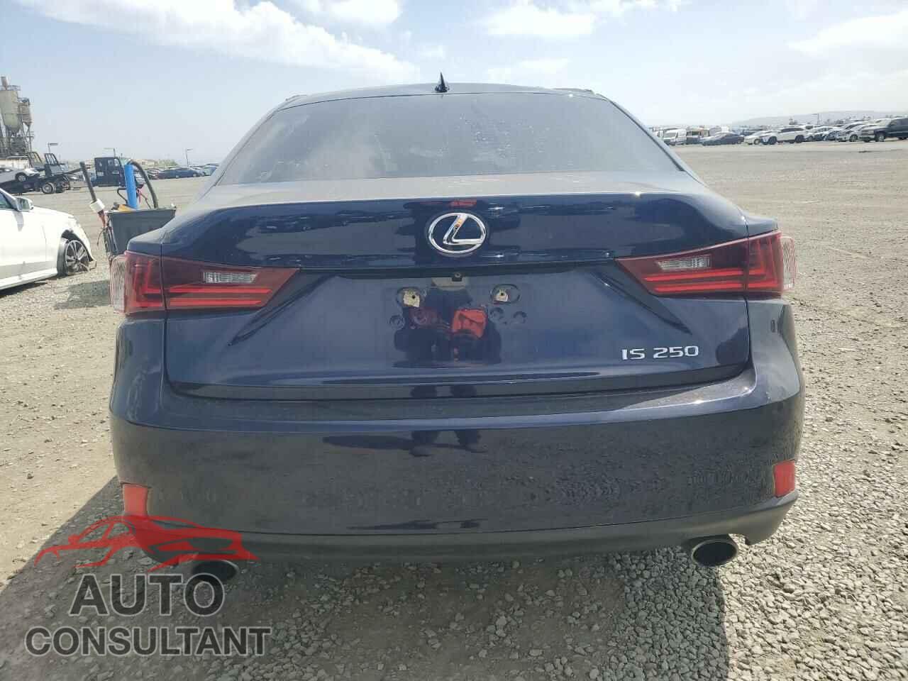 LEXUS IS 2014 - JTHBF1D29E5013475