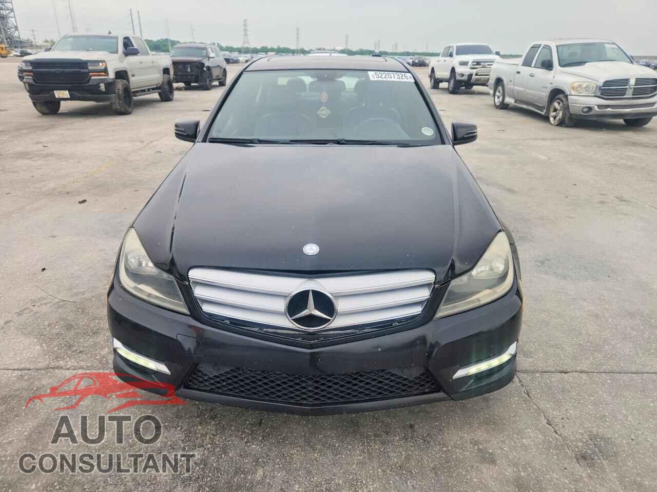 MERCEDES-BENZ C-CLASS 2013 - WDDGF4HB9DR269681