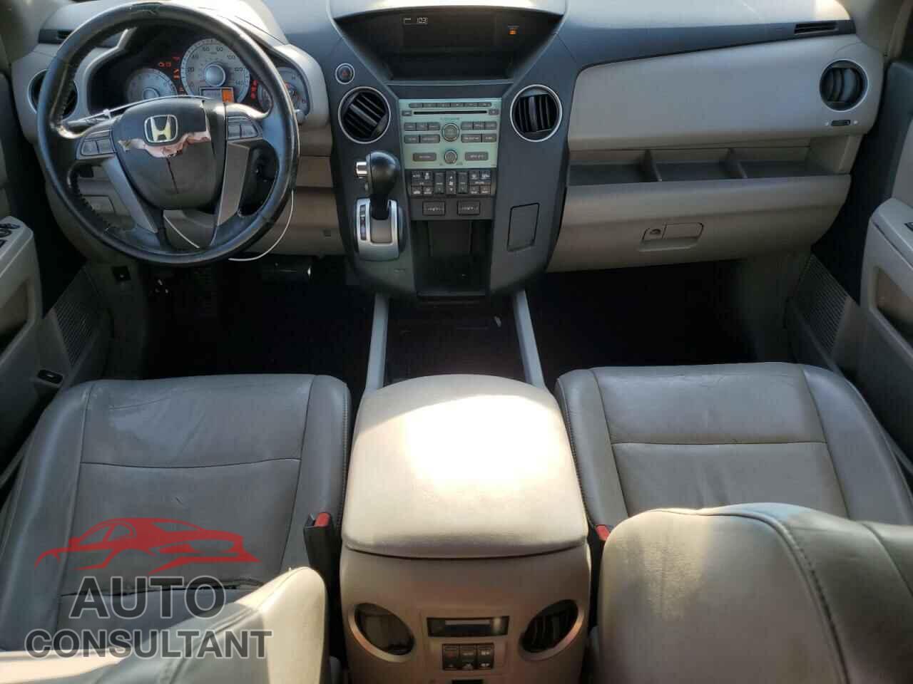HONDA PILOT 2009 - 5FNYF38549B005669