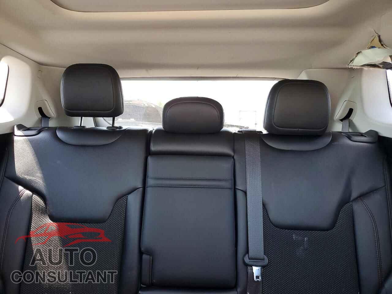 JEEP COMPASS 2017 - 3C4NJDDB8HT689497