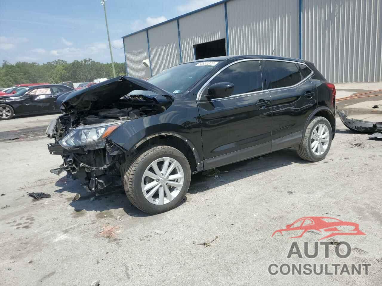 NISSAN ROGUE 2018 - JN1BJ1CP0JW500469