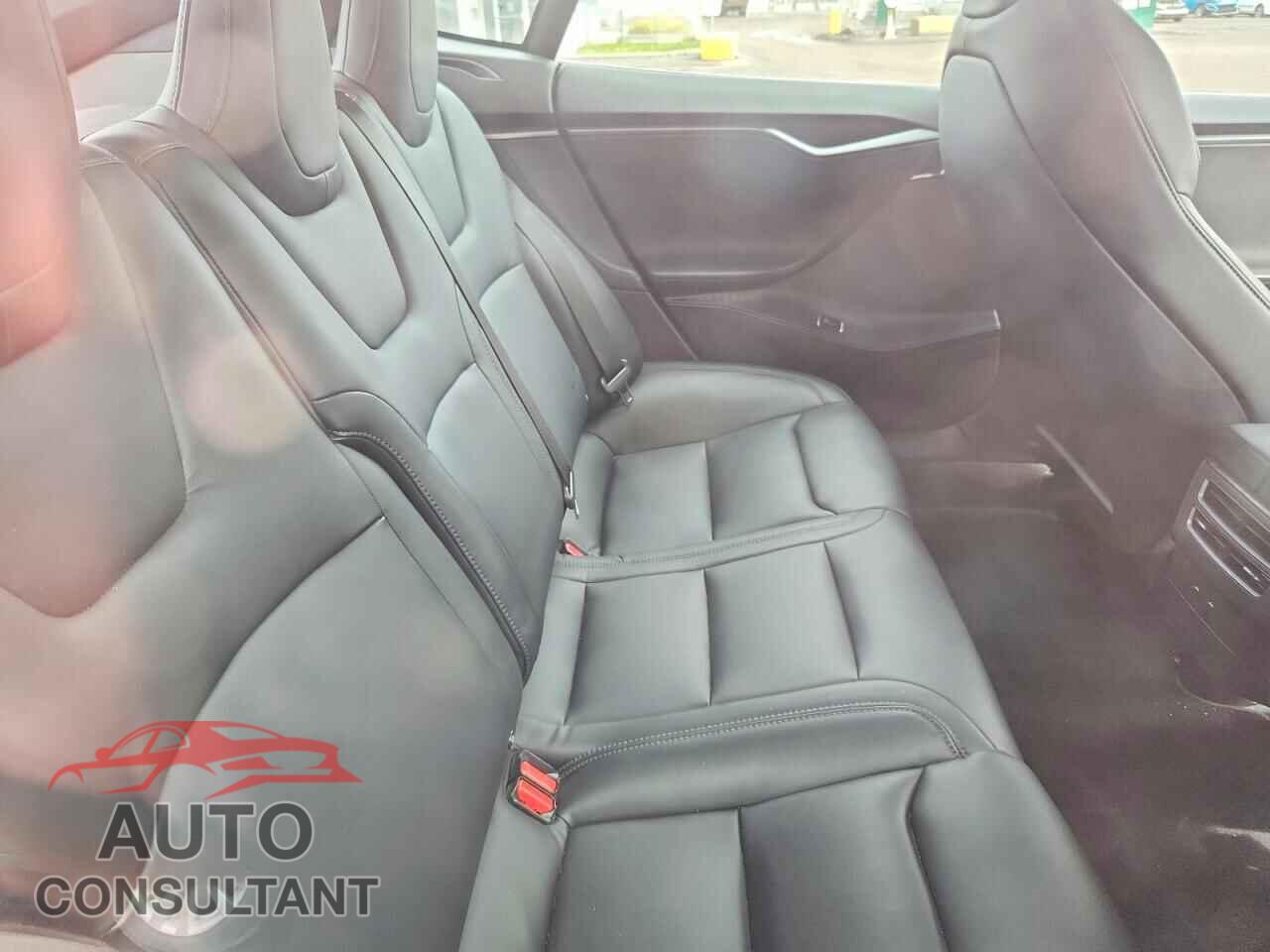 TESLA MODEL S 2021 - 5YJSA1E26MF426367