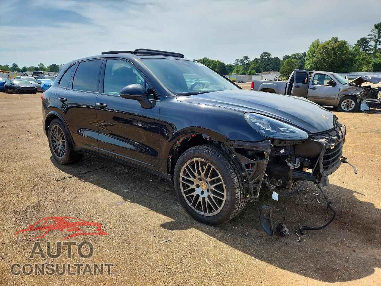 PORSCHE CAYENNE 2017 - WP1AA2A27HKA86600