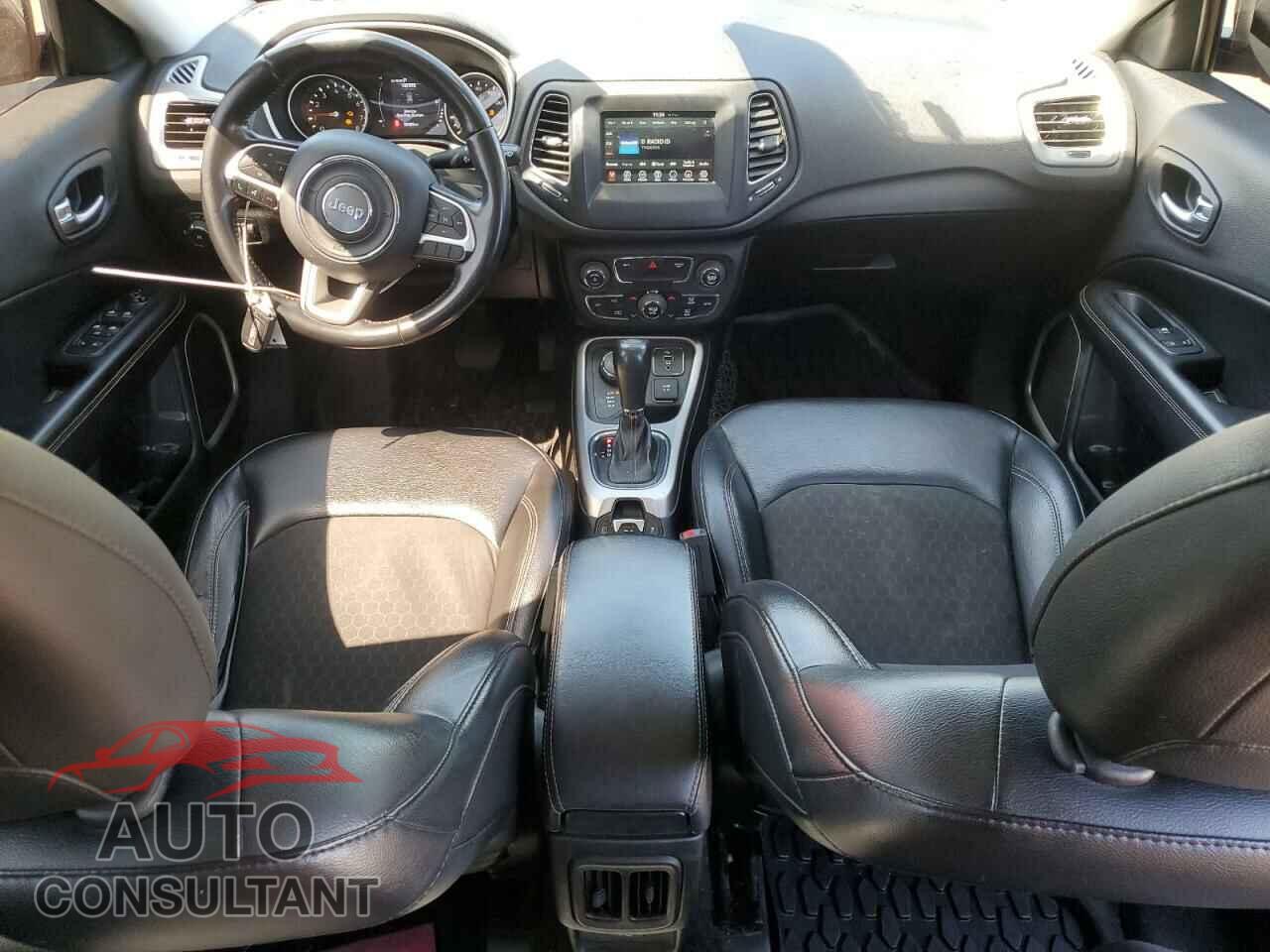 JEEP COMPASS 2020 - 3C4NJDBB8LT100590