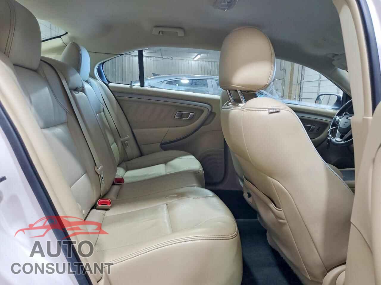 FORD TAURUS 2016 - 1FAHP2E82GG140079