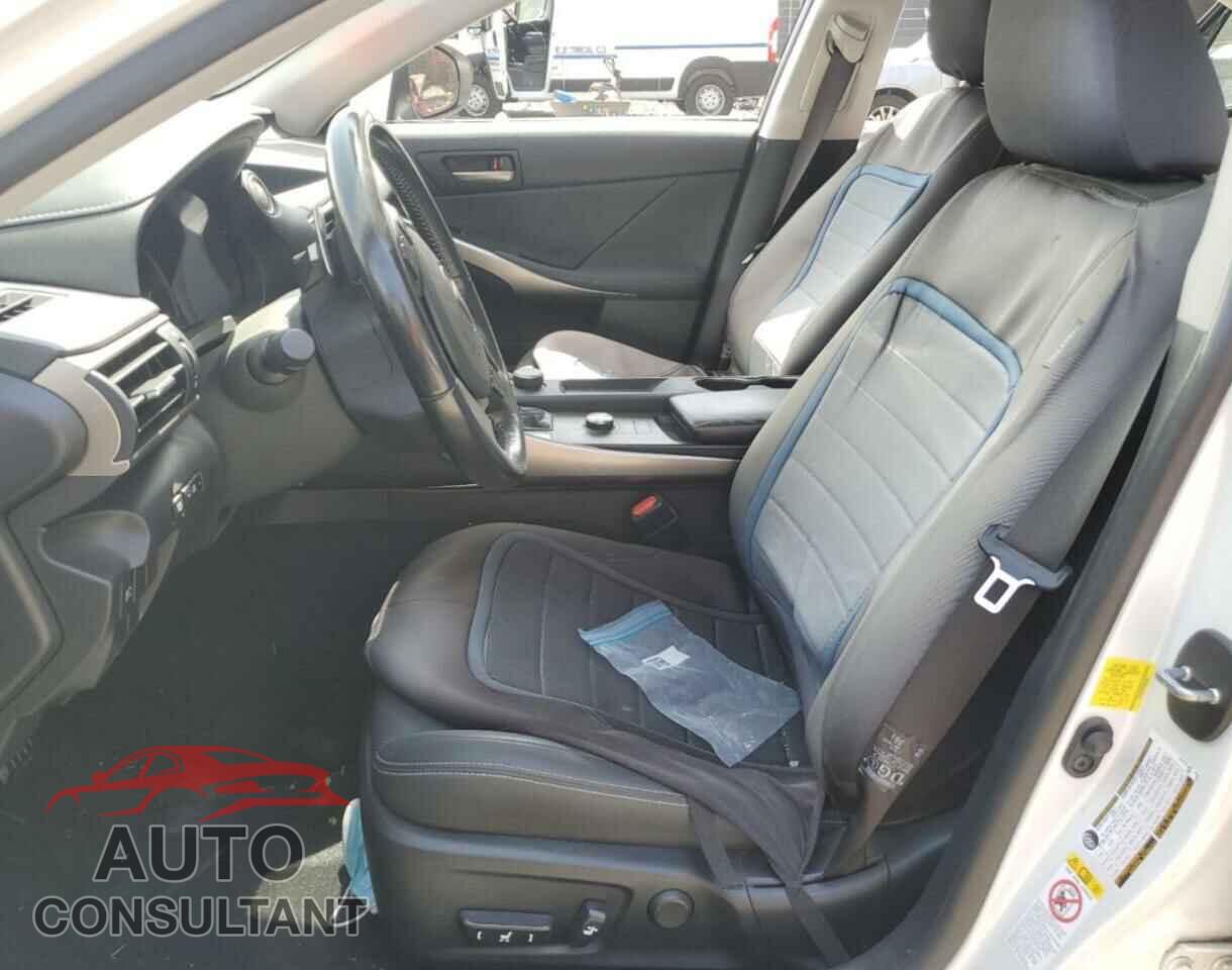 LEXUS IS 2017 - JTHCM1D26H5025209