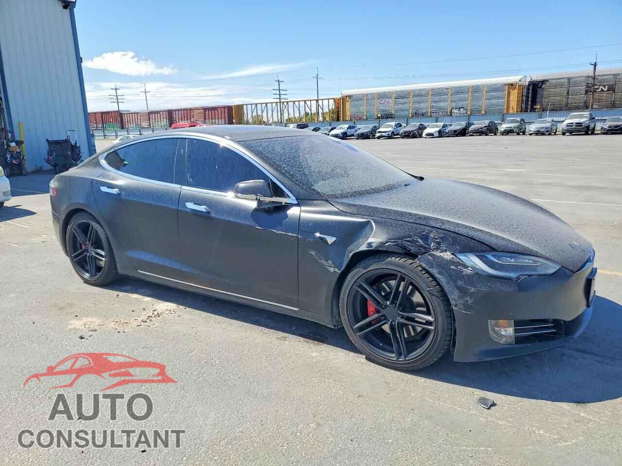 TESLA MODEL S 2018 - 5YJSA1E42JF296598