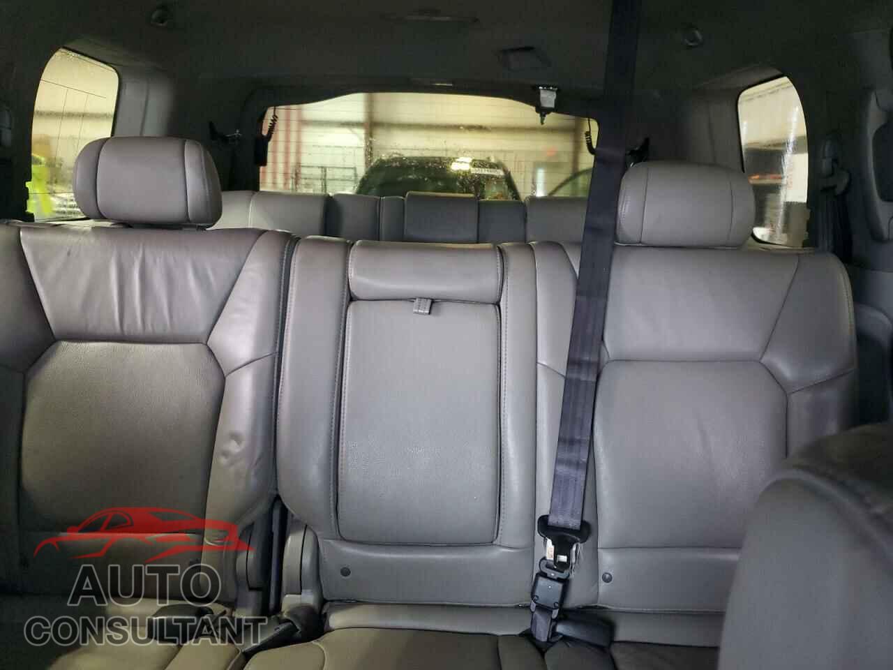 HONDA PILOT 2011 - 5FNYF3H57BB045346