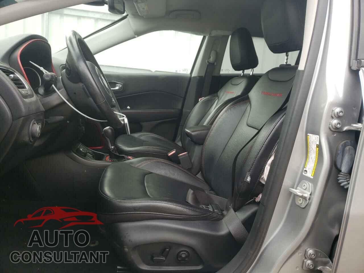 JEEP COMPASS 2020 - 3C4NJDDB3LT117200