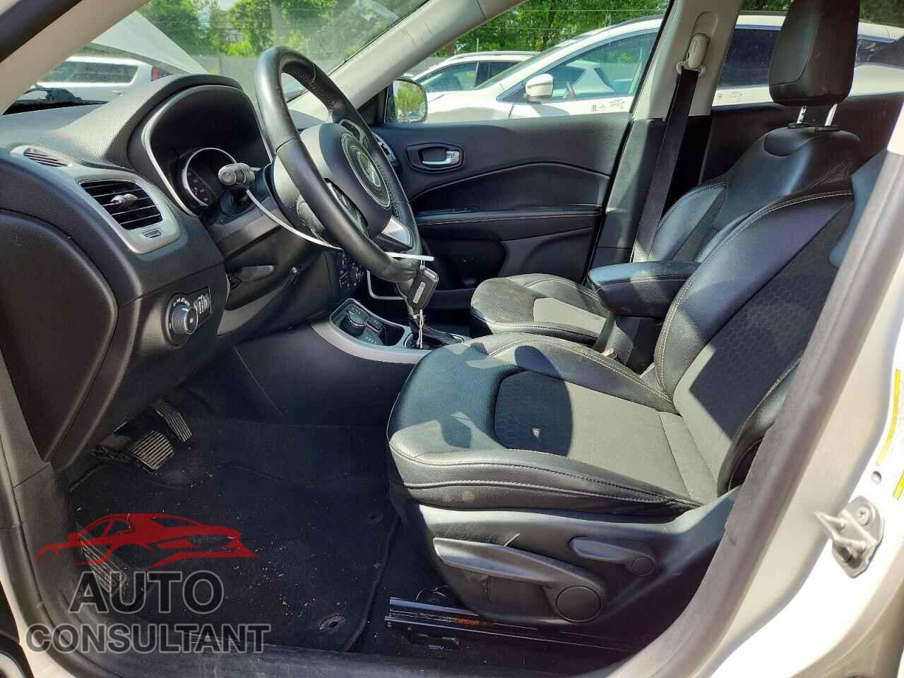 JEEP COMPASS 2019 - 3C4NJDBB2KT801205