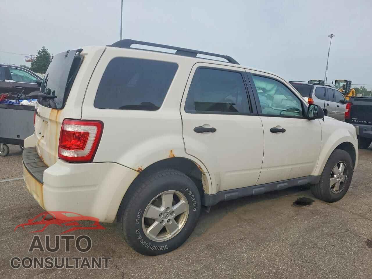 FORD ESCAPE 2011 - 1FMCU0D78BKA06320