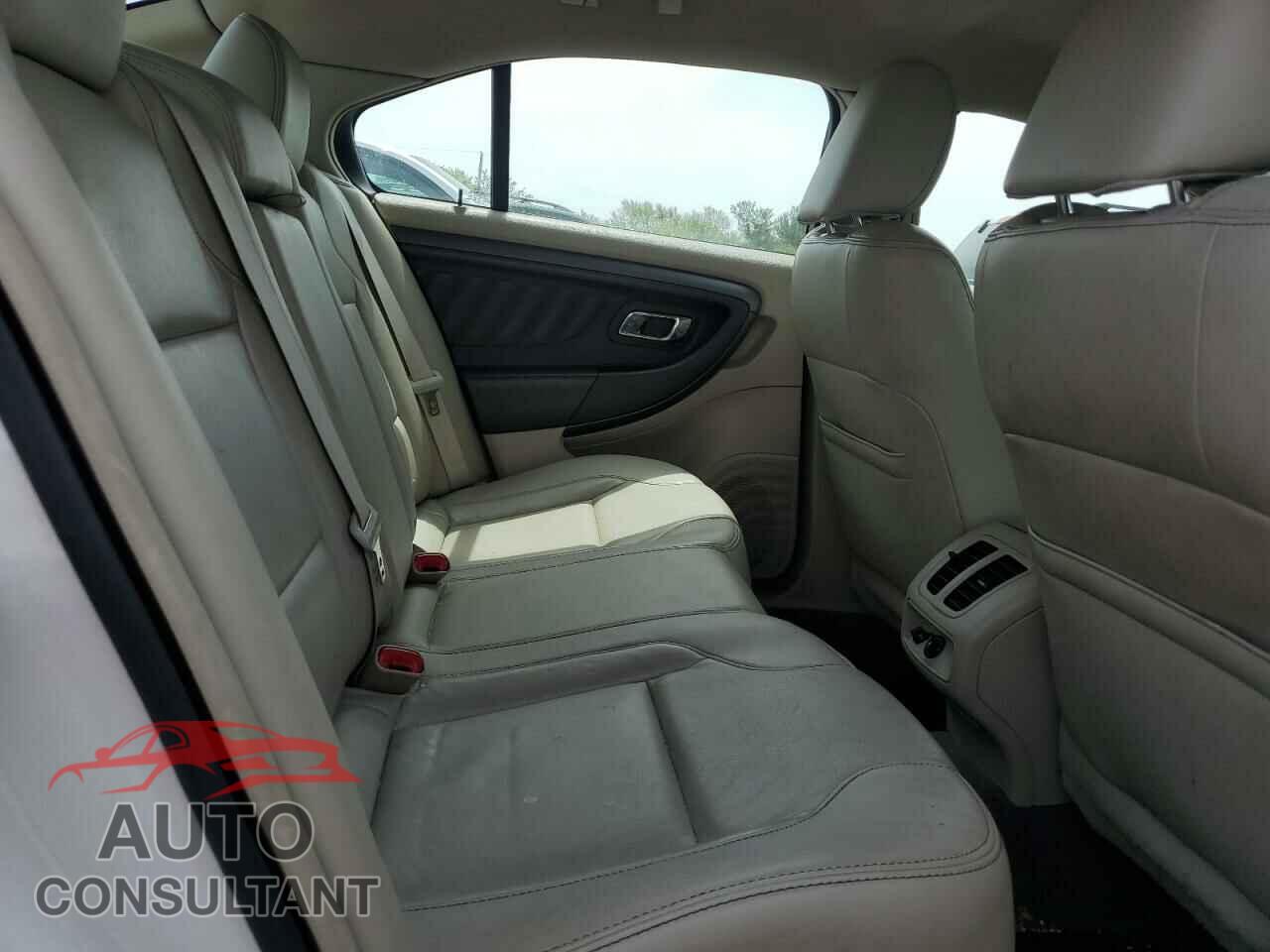 FORD TAURUS 2011 - 1FAHP2EW1BG135155