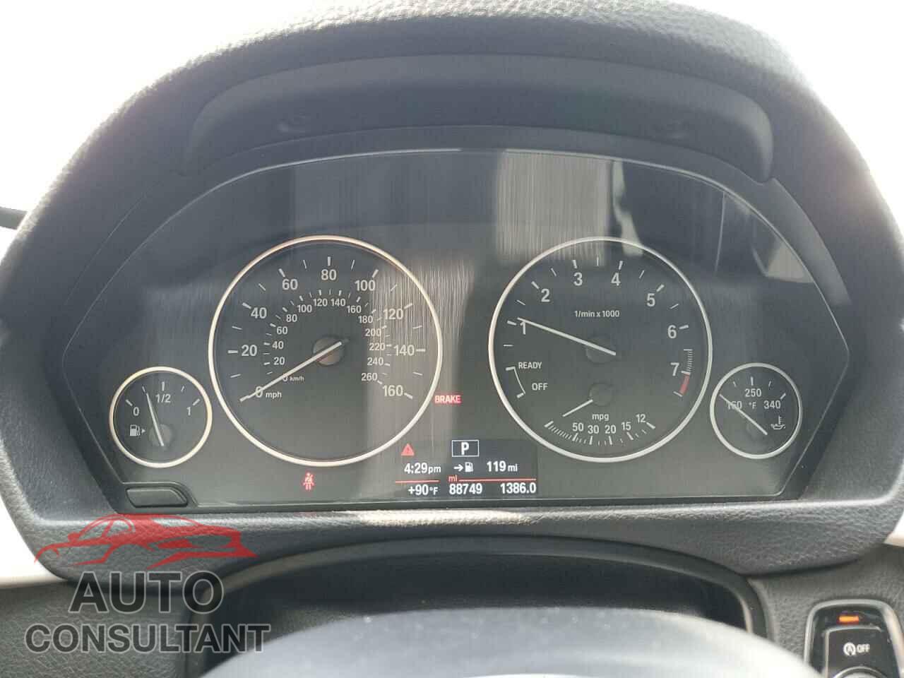 BMW 3 SERIES 2016 - WBA8E1G55GNU11349