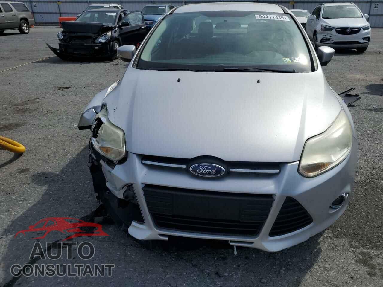 FORD FOCUS 2014 - 1FADP3F27EL126018