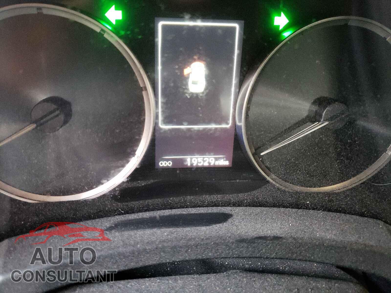 LEXUS IS 2021 - JTHAA1D29M5112595