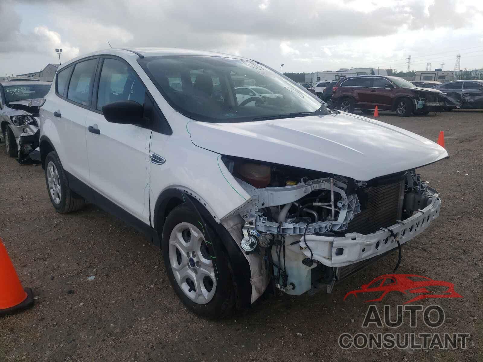 FORD ESCAPE 2018 - 1FMCU0F70JUA16839