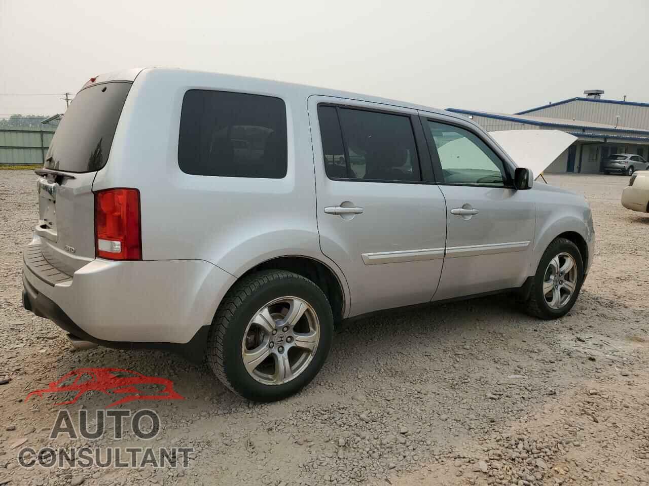 HONDA PILOT 2015 - 5FNYF4H56FB063252