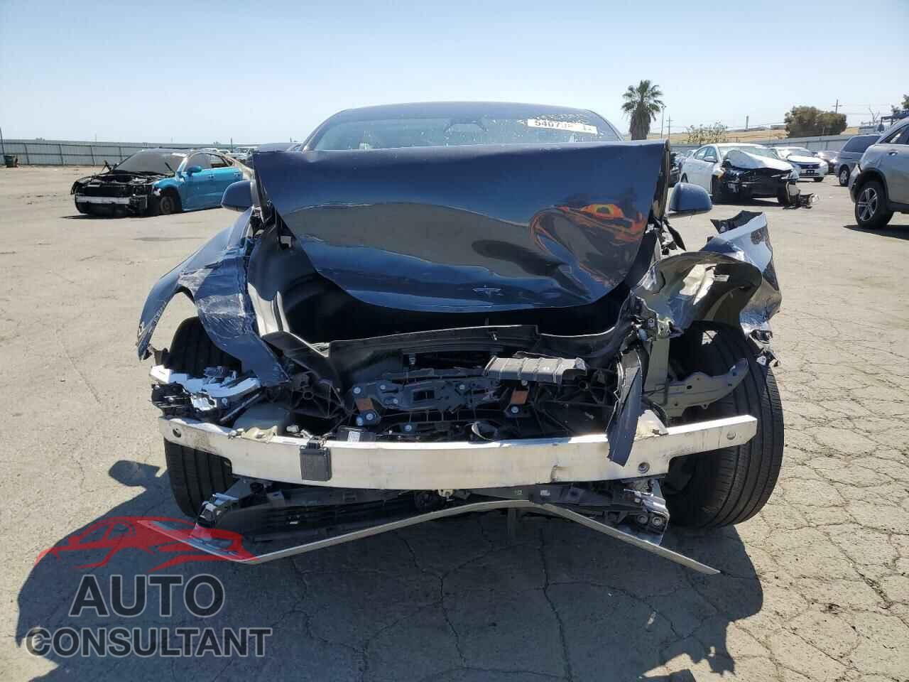 TESLA MODEL 3 2018 - 5YJ3E1EA1JF045151