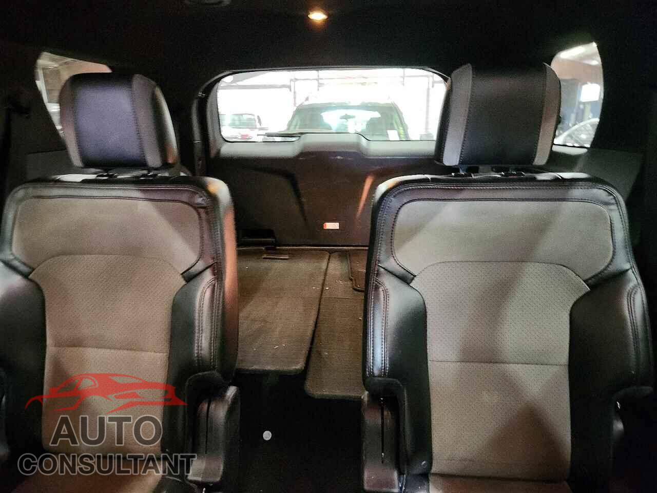 FORD EXPLORER 2017 - 1FM5K8D80HGE27952
